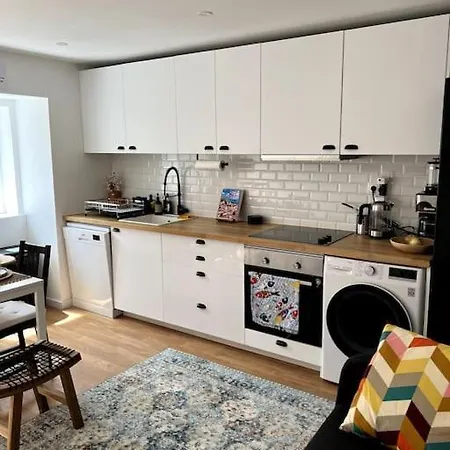 Luxury Artistic Digital Nomad Getaway W/ Terrace Apartment Lisbon Exterior photo