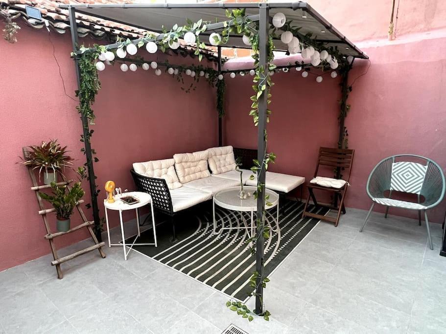 Luxury Artistic Digital Nomad Getaway W/ Terrace Lisbon
