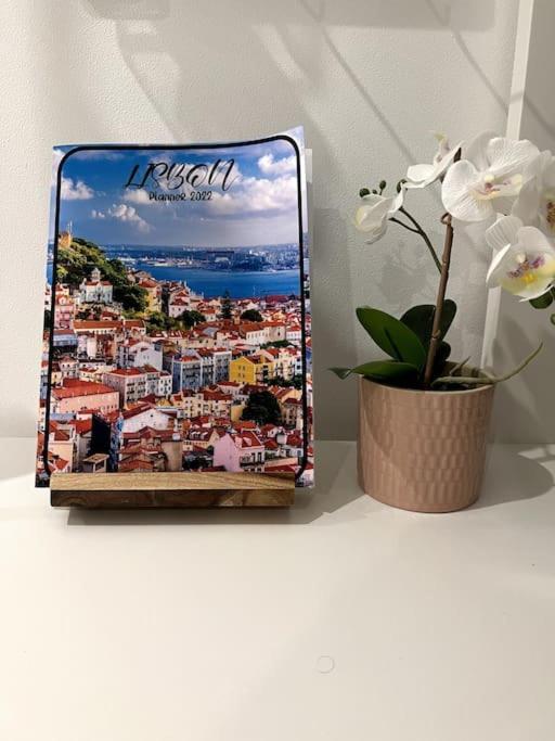 Apartment Luxury Artistic Digital Nomad Getaway W/ Terrace Lisbon